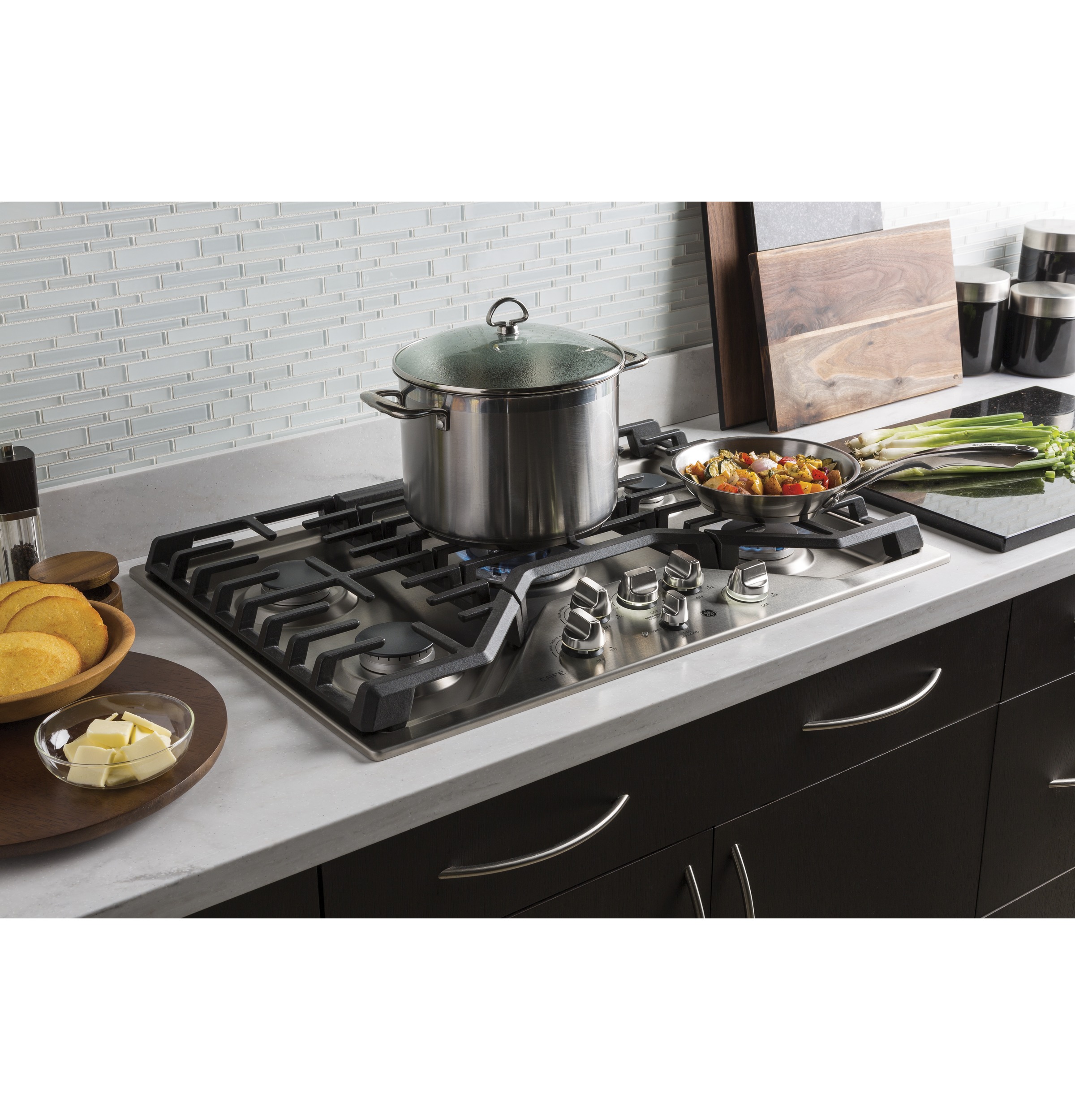 Café Series 30" Built-in Gas Cooktop CGP9530SLSS