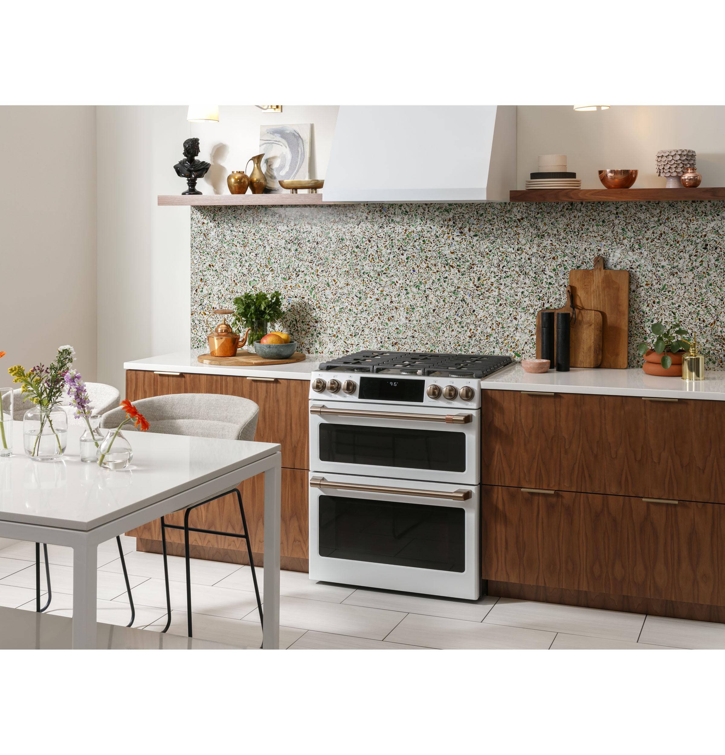 CAFÉ™ 30" Smart Slide-In, Front-Control, Gas Double-Oven Range with Convection view 31