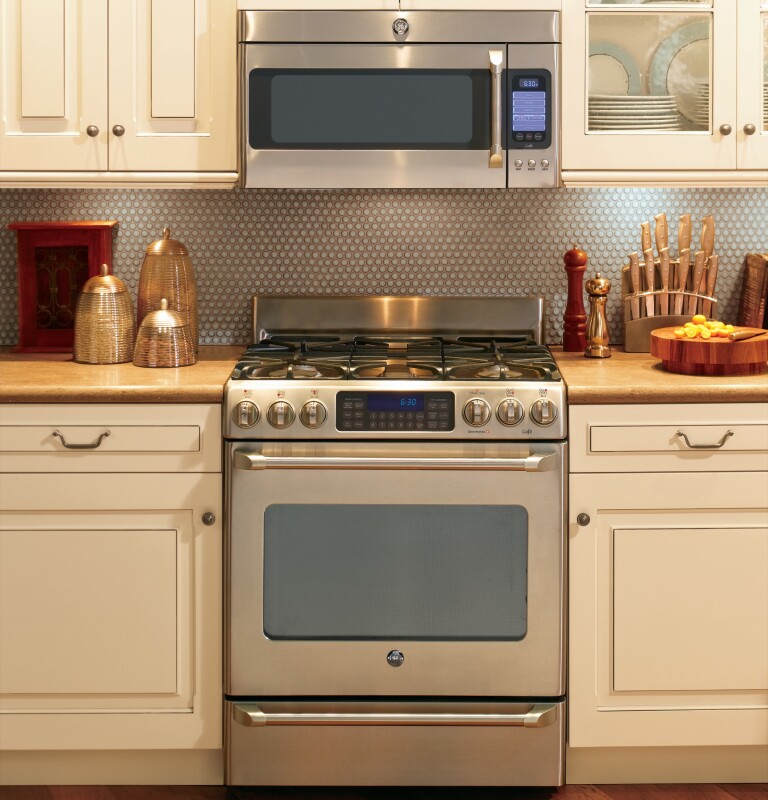 Café Series 30" Free-standing Range With Baking Drawer CGS980SEMSS