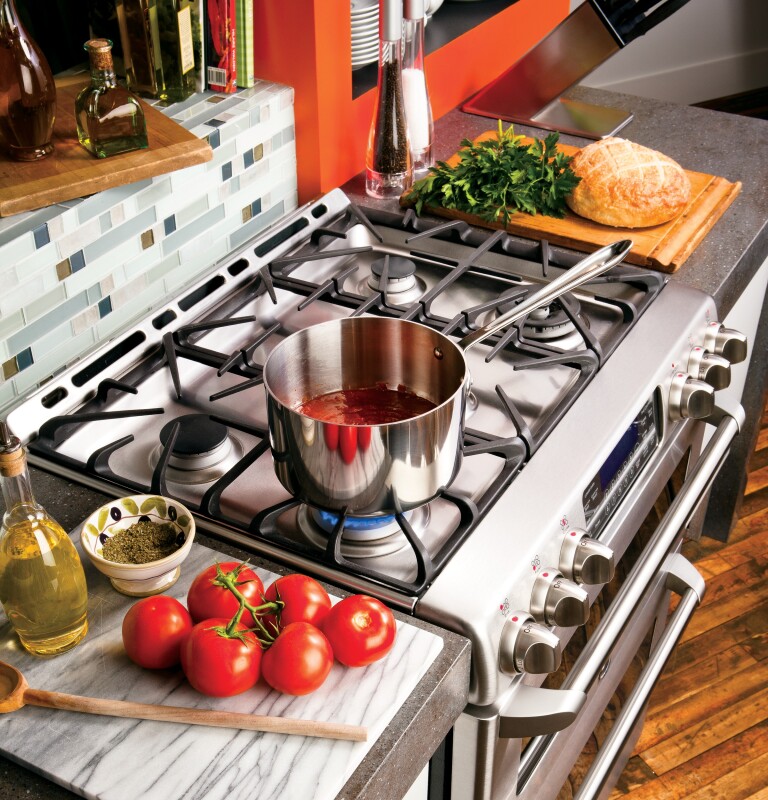 GE Series 30" Slide-In Front Control Gas Double Oven with Convection Range CGS990SETSS