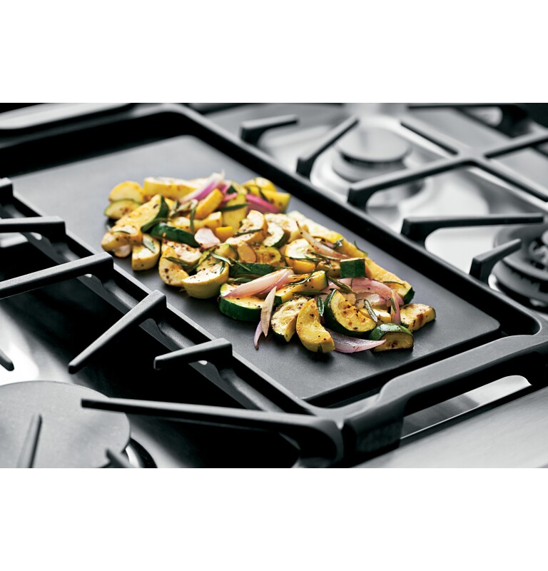 GE Series 30" Slide-In Front Control Gas Double Oven with Convection Range CGS990SETSS