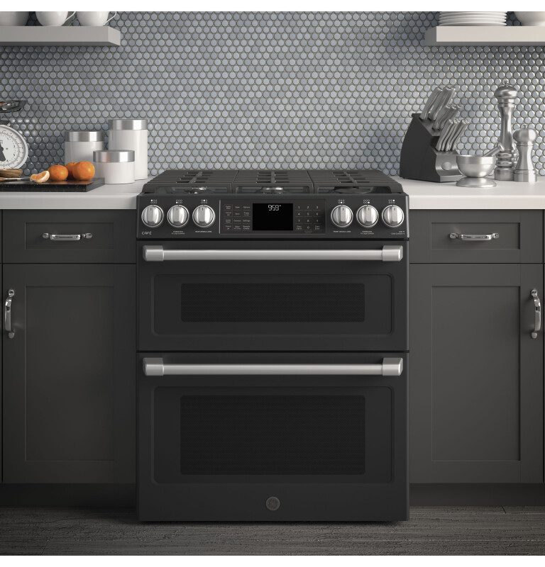Café Series 30" Slide-in Front Control Gas Double Oven With Convection Range CGS995EELDS