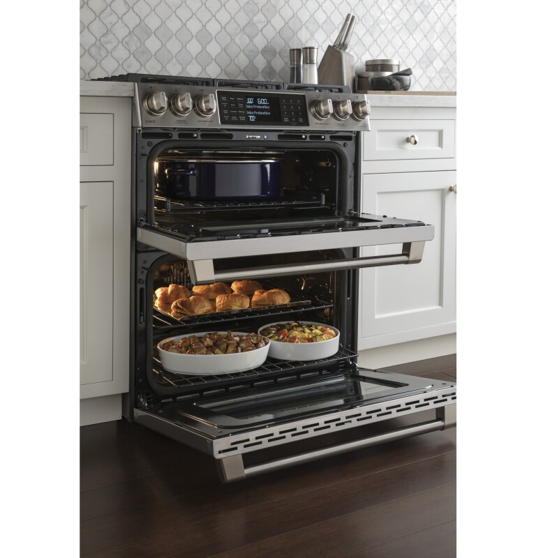 GE Series 30" Slide-In Front Control Gas Double Oven with Convection Range CGS995SELSS