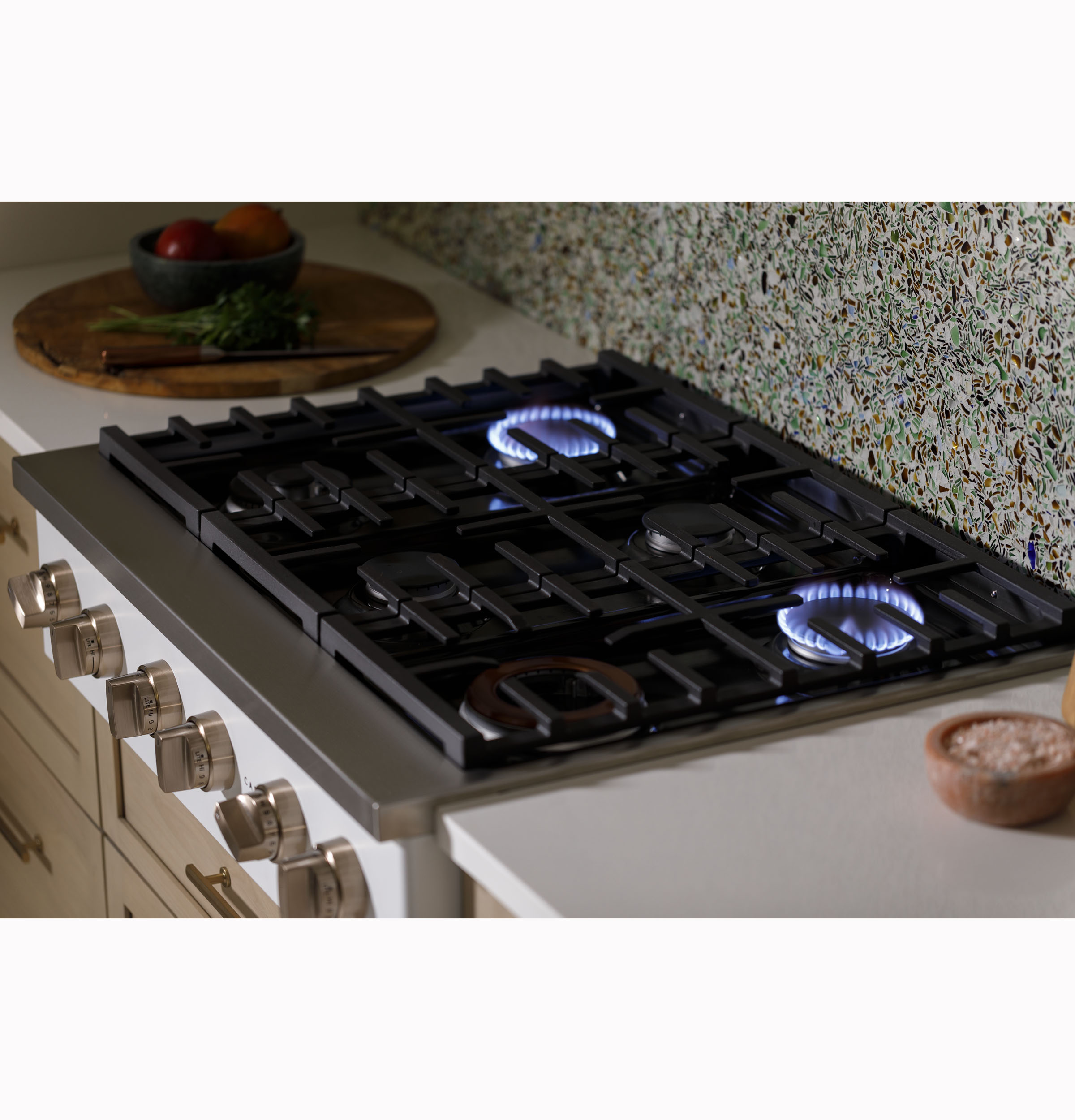 CAFÉ™ 36" Commercial-Style Gas Rangetop with 6 Burners (Natural Gas) view 28