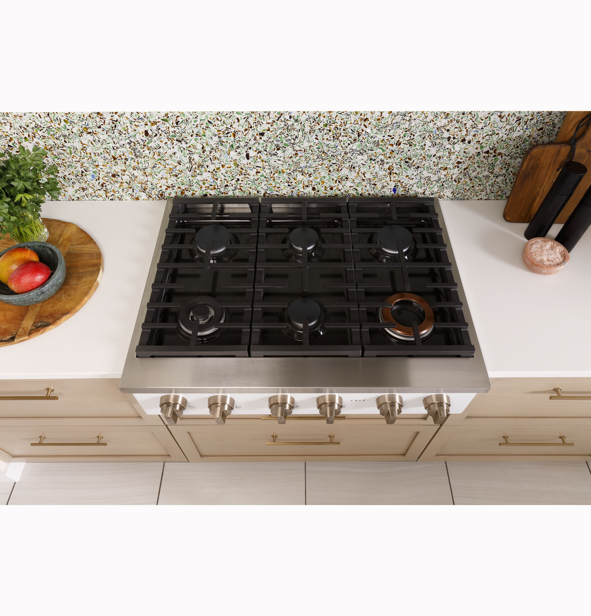 CAFÉ™ 36" Commercial-Style Gas Rangetop with 6 Burners (Natural Gas) view 24