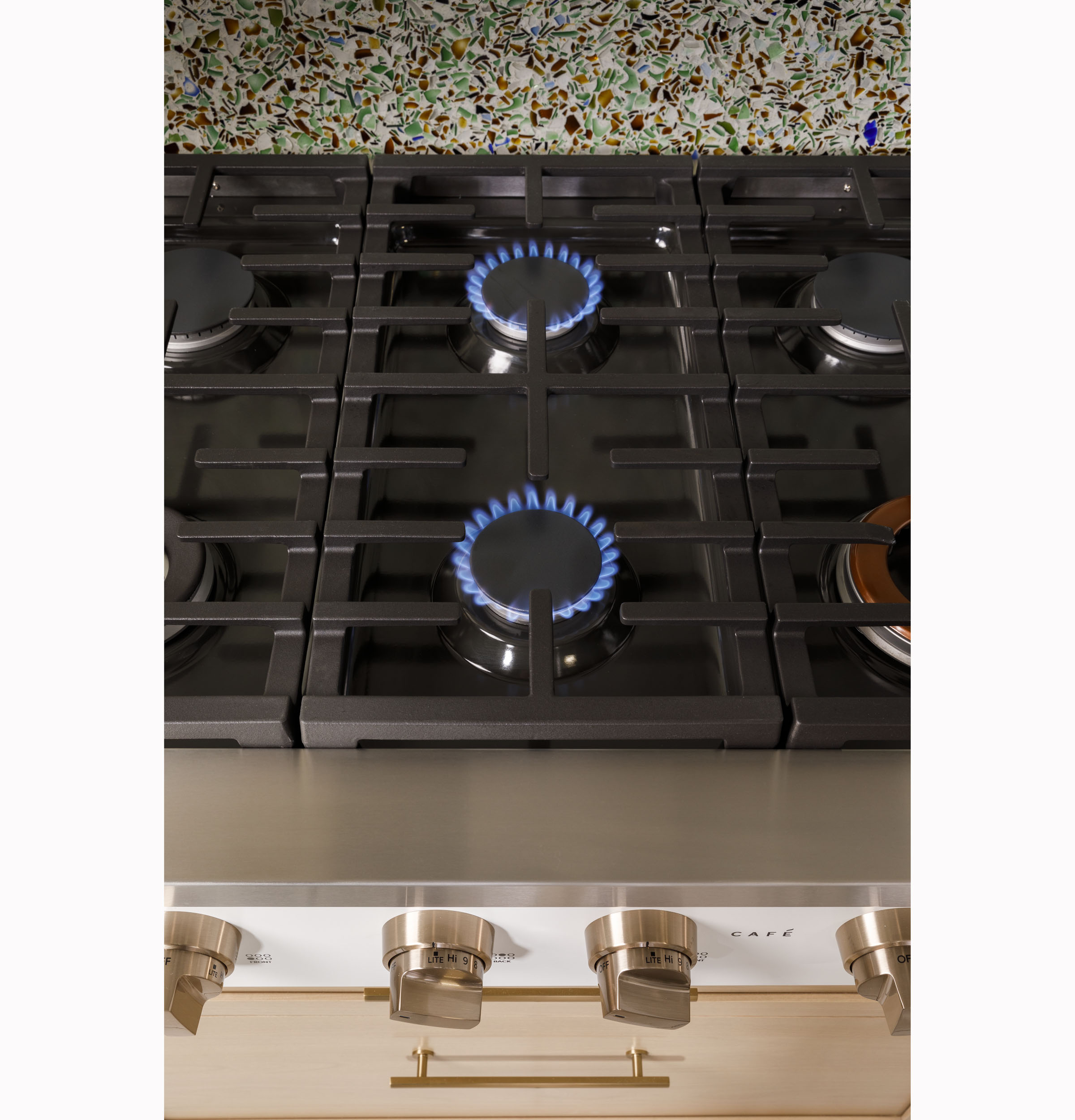 CAFÉ™ 36" Commercial-Style Gas Rangetop with 6 Burners (Natural Gas) view 17