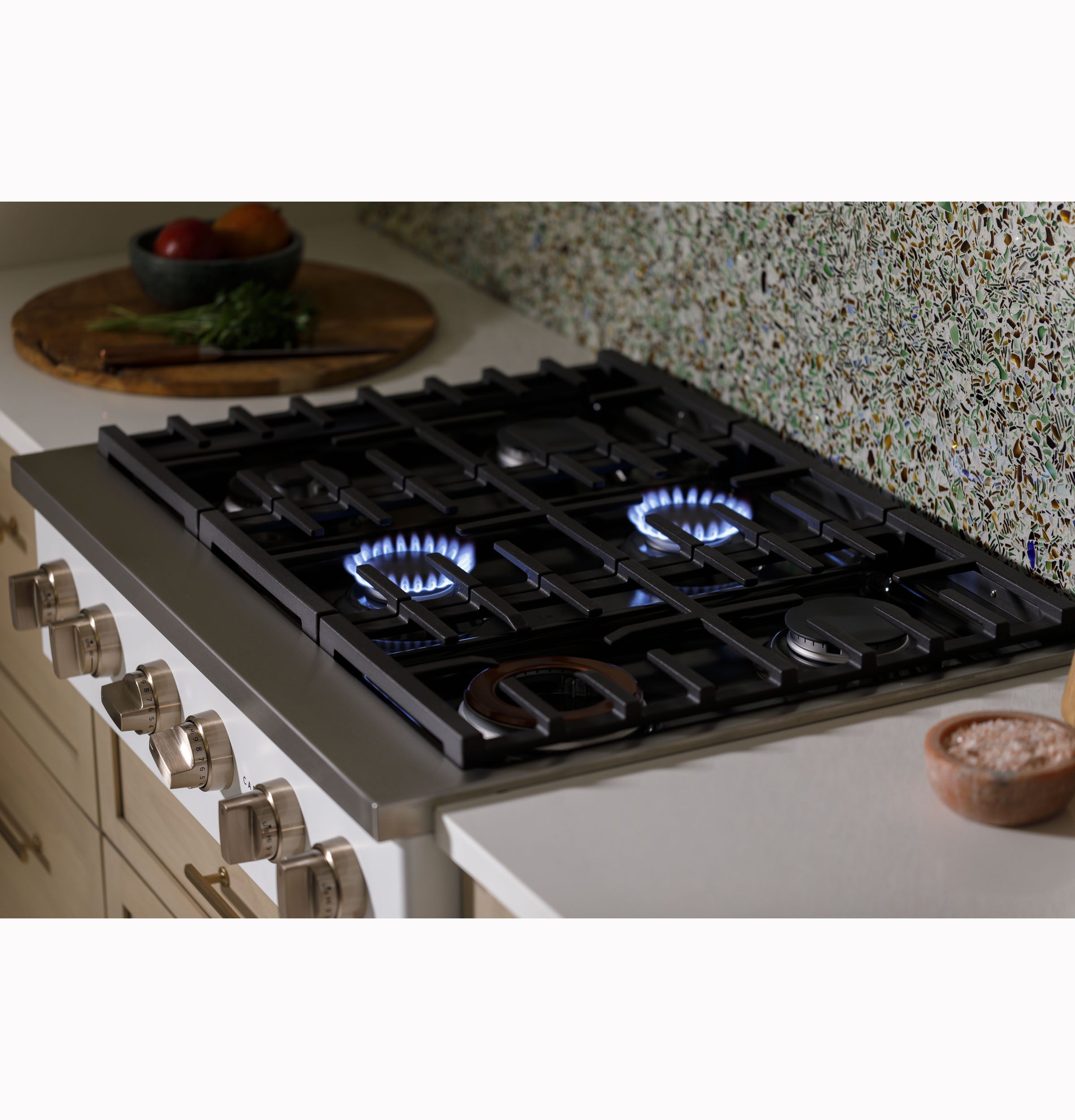 CAFÉ™ 36" Commercial-Style Gas Rangetop with 6 Burners (Natural Gas) view 28