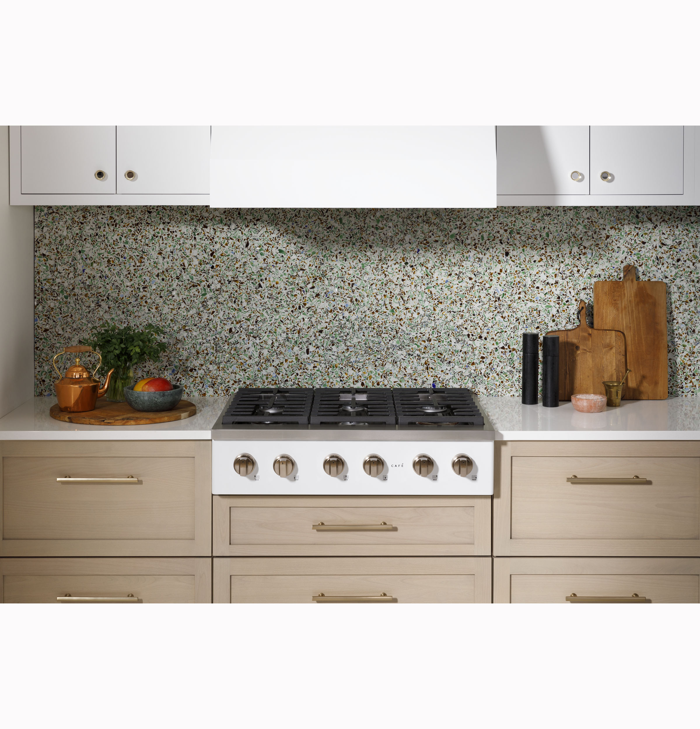 CAFÉ™ 36" Commercial-Style Gas Rangetop with 6 Burners (Natural Gas) view 2