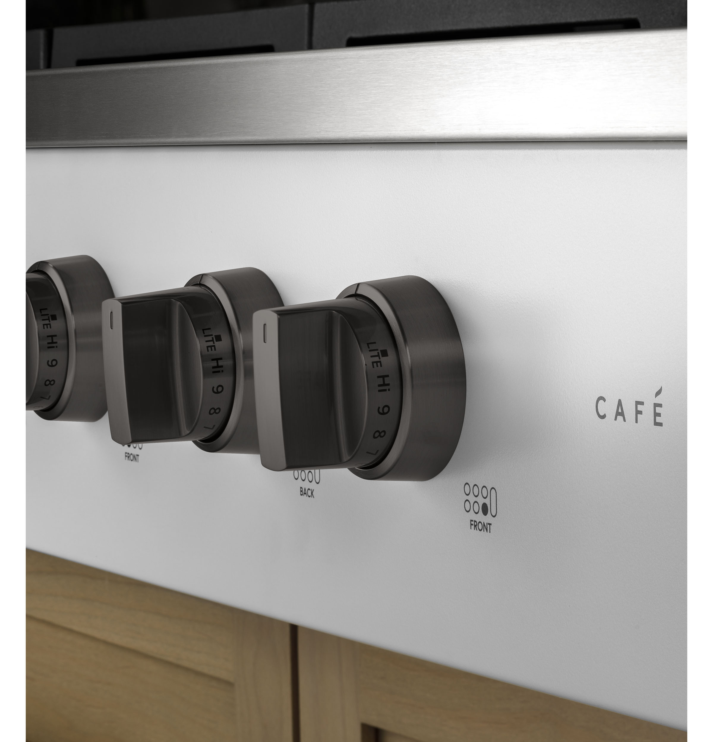 CAFÉ™ 36" Commercial-Style Gas Rangetop with 6 Burners (Natural Gas) view 3