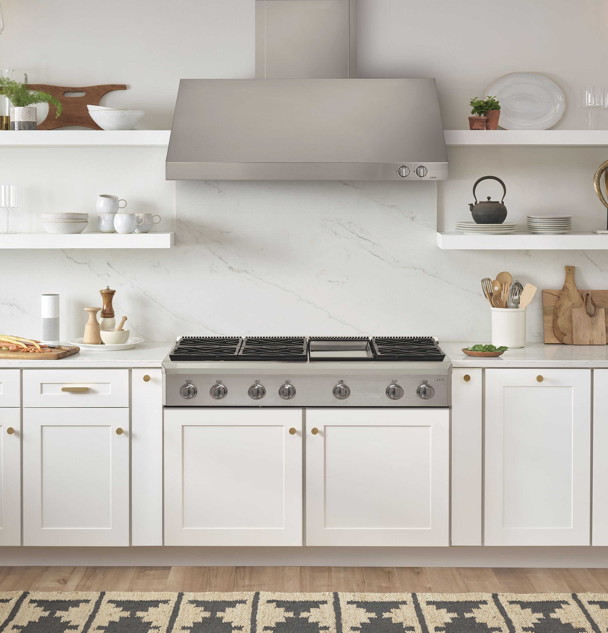 48" Commercial-Style Gas Rangetop with 6 Burners and Griddle (Natural Gas) CGU486P2MS1