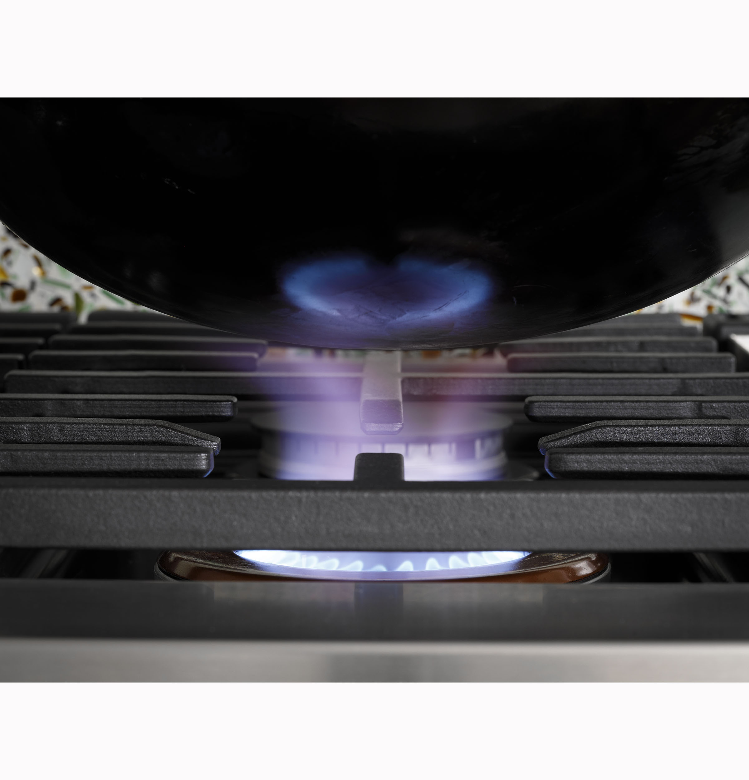 CAFÉ™ 48" Commercial-Style Gas Rangetop with 6 Burners and Integrated Griddle (Natural Gas) view 28