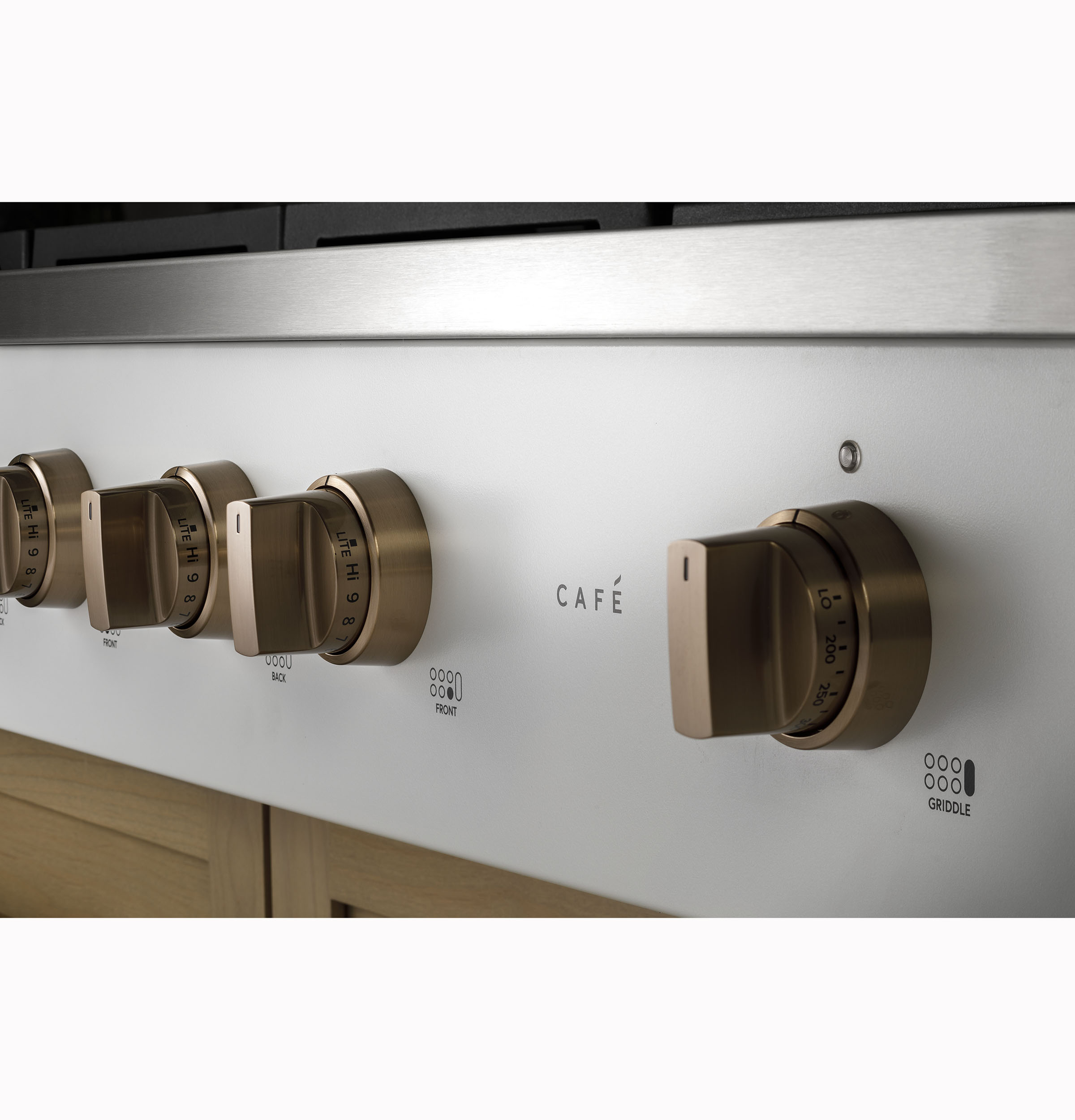CAFÉ™ 48" Commercial-Style Gas Rangetop with 6 Burners and Integrated Griddle (Natural Gas) view 34