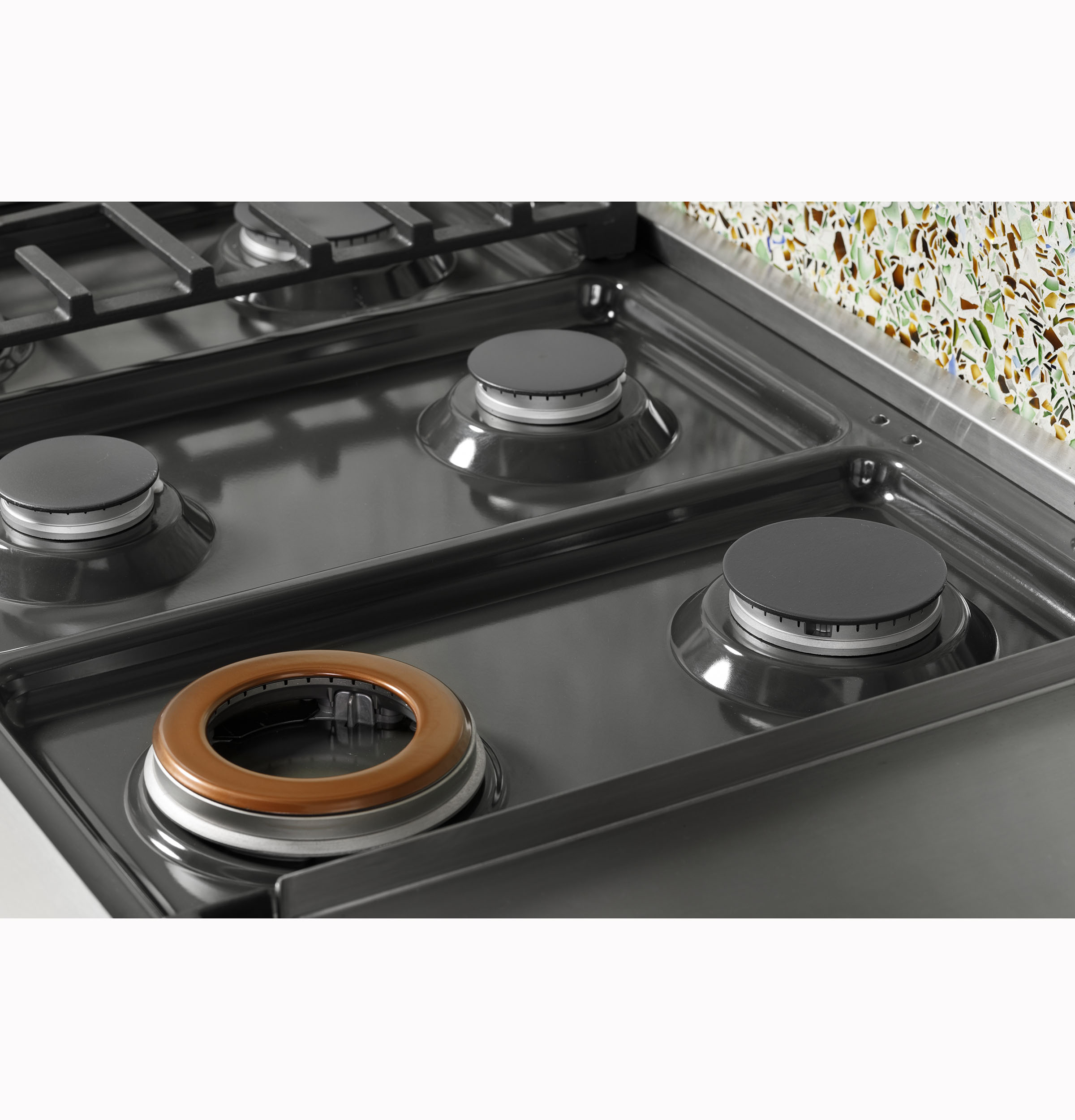CAFÉ™ 48" Commercial-Style Gas Rangetop with 6 Burners and Integrated Griddle (Natural Gas) view 6