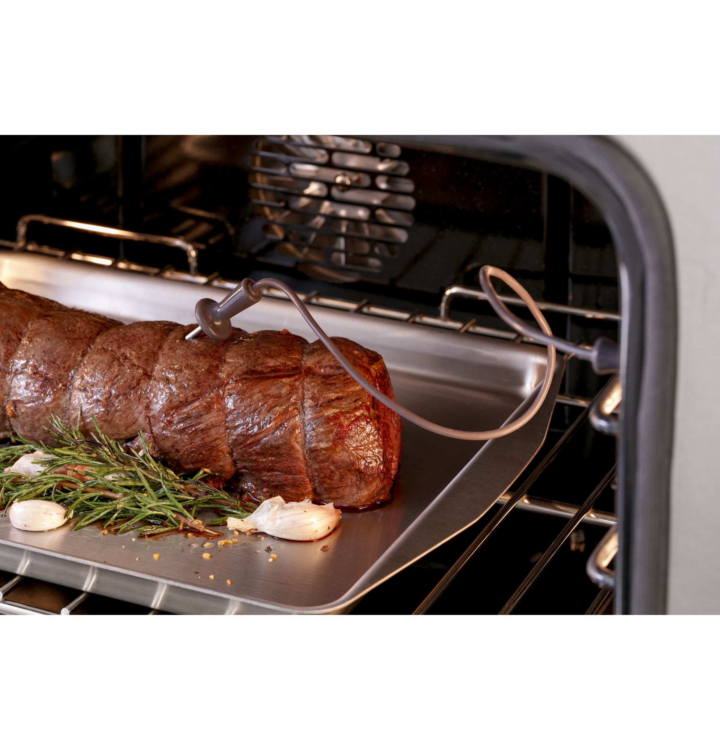 CAFÉ™ 36" Smart All-Gas Commercial-Style Range with 6 Burners (Natural Gas) view 2