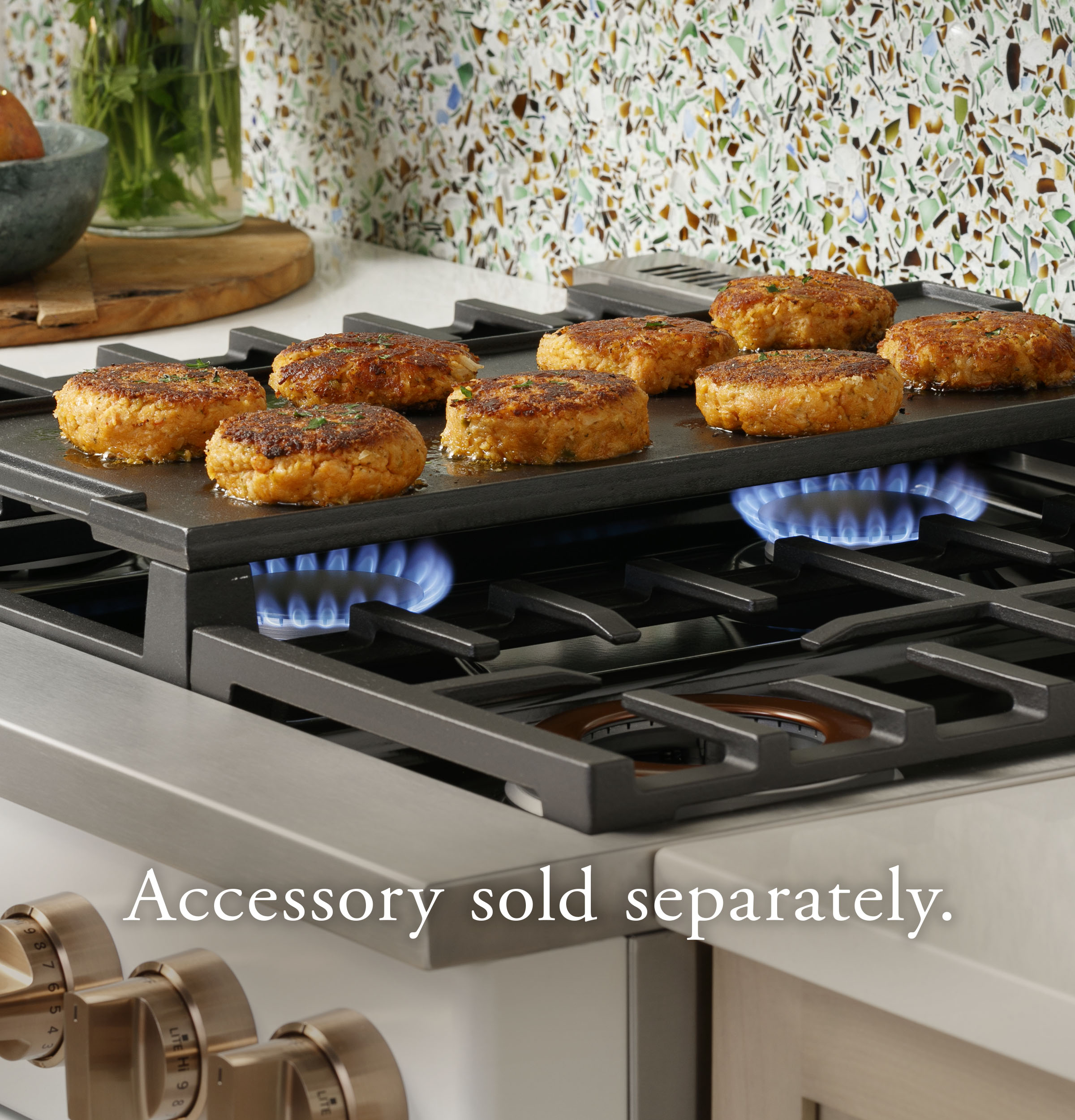 CAFÉ™ 36" Smart All-Gas Commercial-Style Range with 6 Burners (Natural Gas) view 9