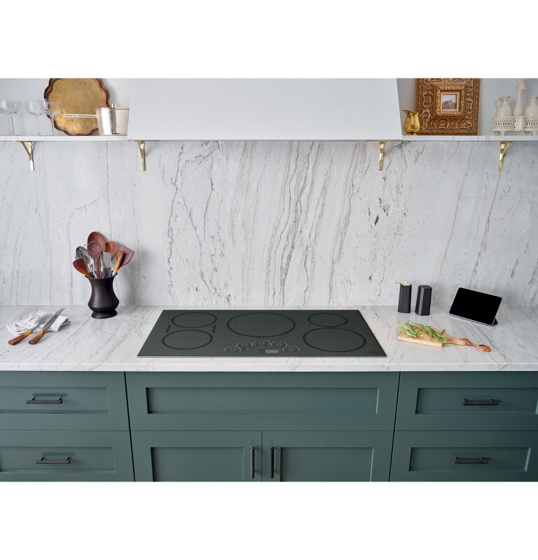 Café 36" Smart Touch-control Induction Cooktop CHP95362MSS