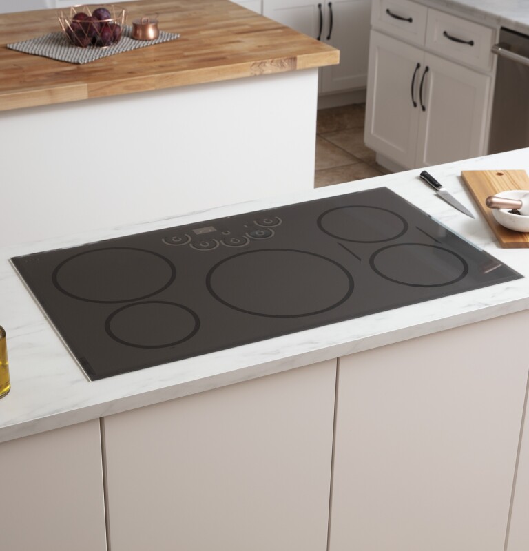 Café 36" Smart Touch-control Induction Cooktop CHP95362MSS