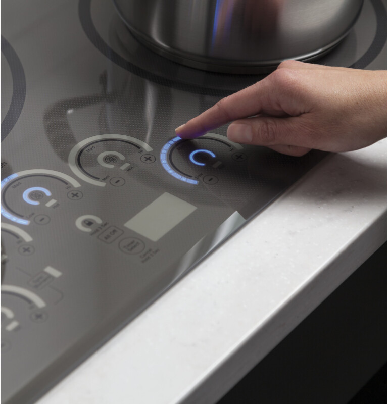 Café Series 36" Built-in Touch Control Induction Cooktop CHP9536SJSS