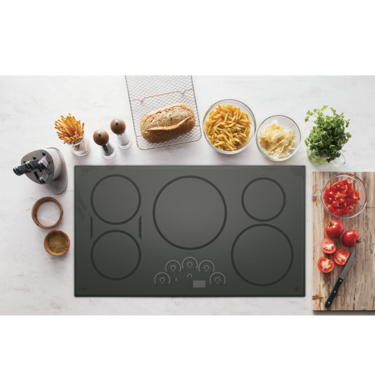 Café Series 36" Built-in Touch Control Induction Cooktop CHP9536SJSS