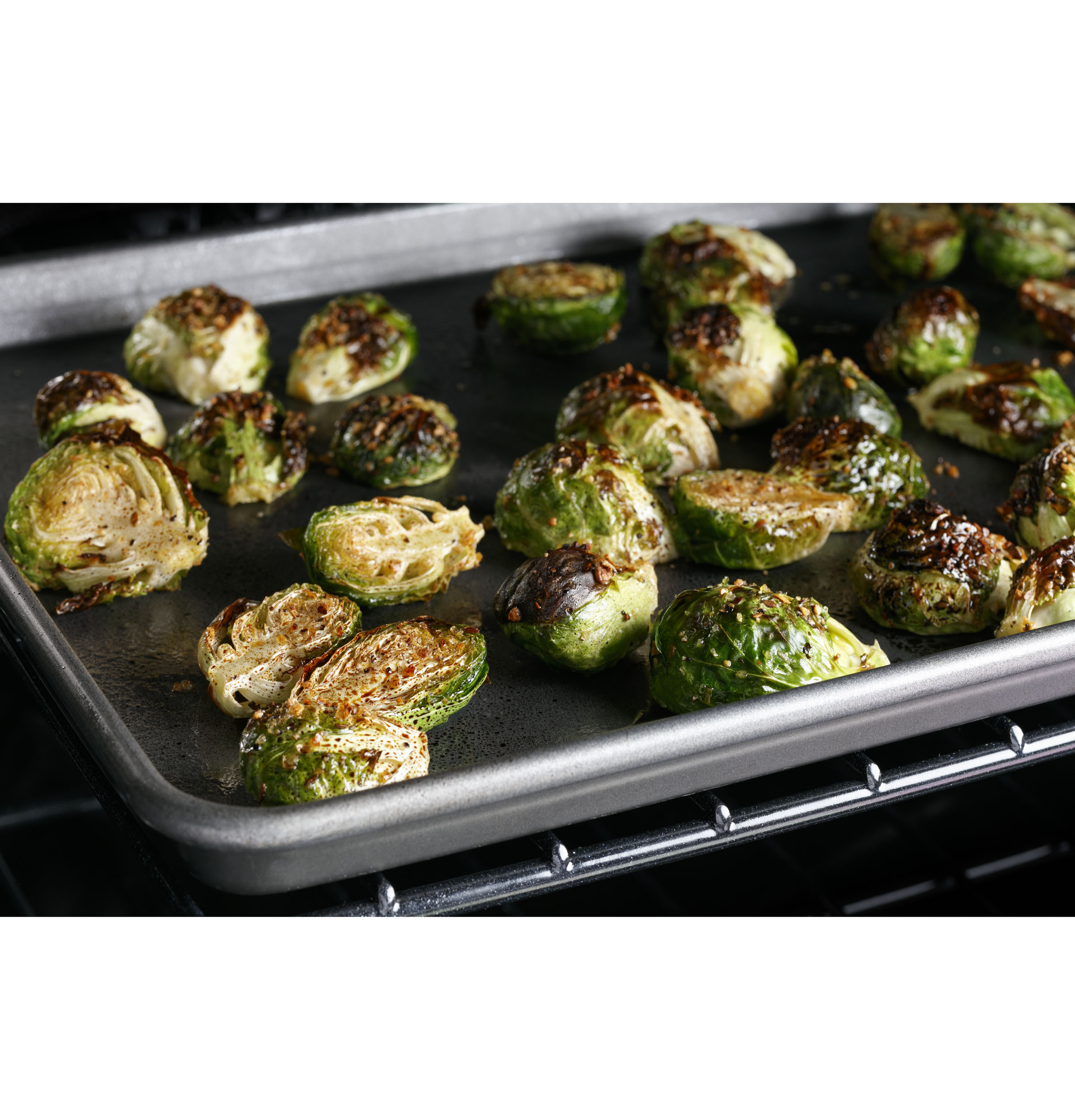 CAFÉ™ 30" Smart Slide-In, Front-Control, Induction and Convection Range with Warming Drawer view 17