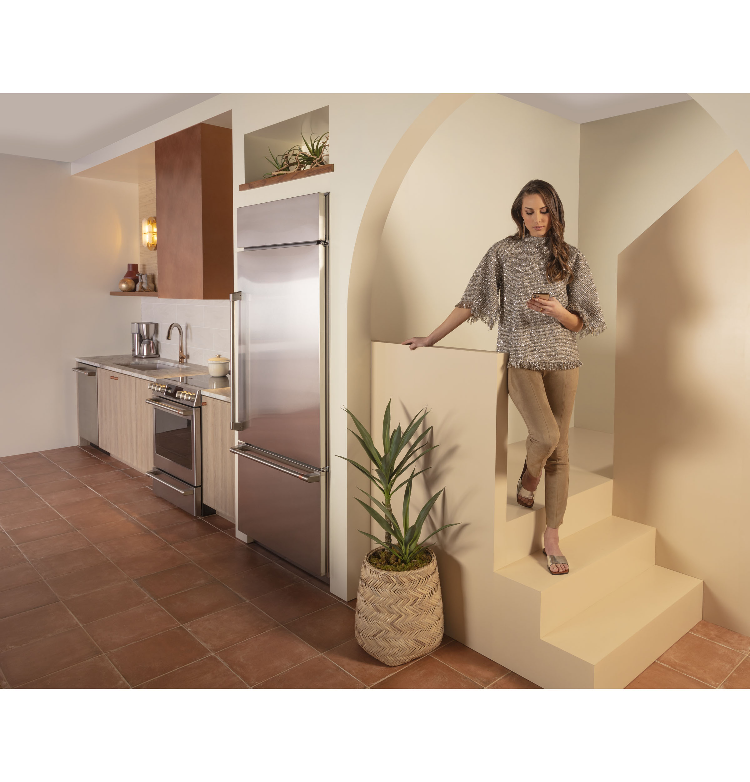 CAFÉ™ 30" Smart Slide-In, Front-Control, Induction and Convection Range with In-Oven Camera view 9