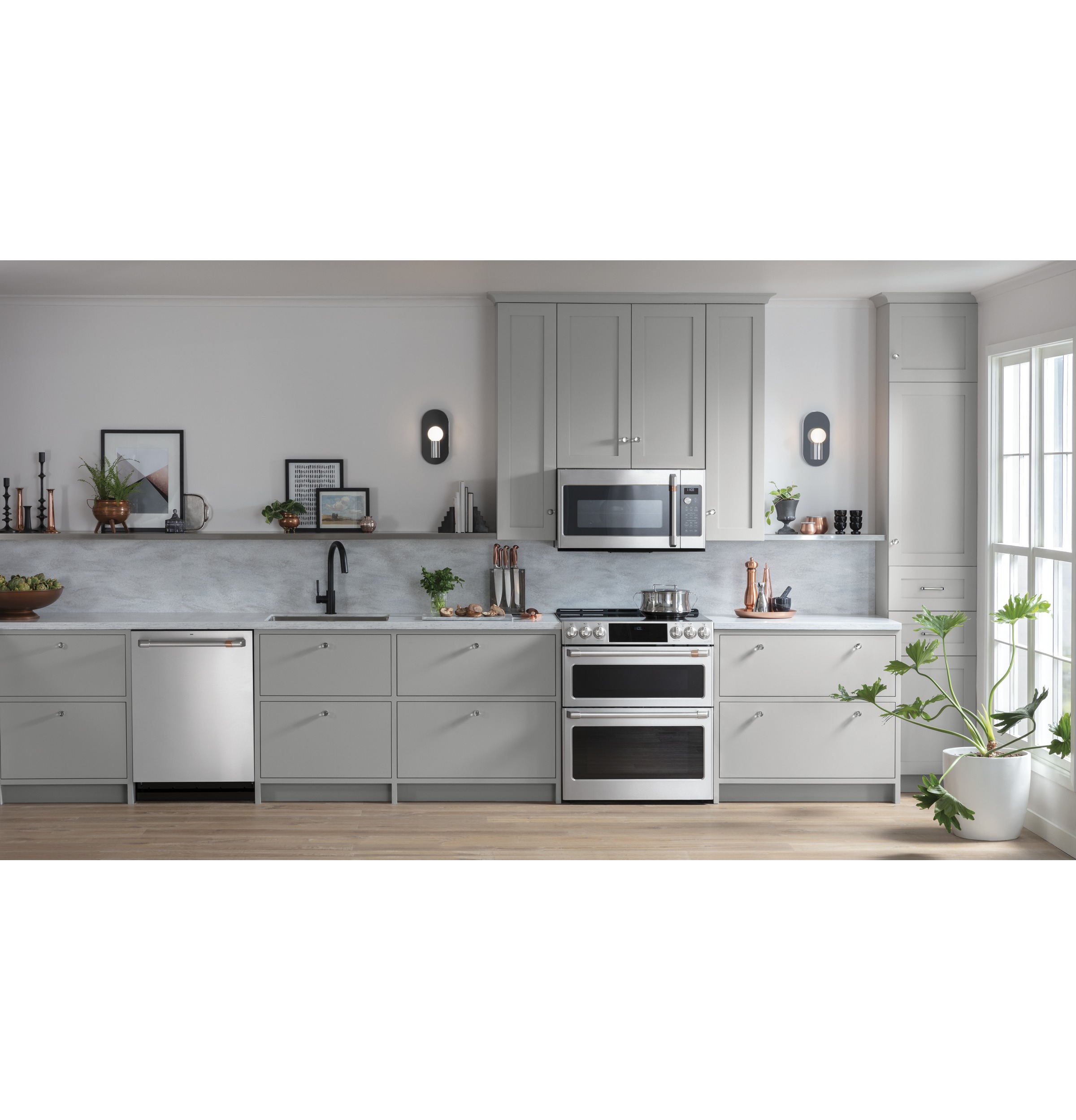 CAFÉ™ 30" Smart Slide-In, Front-Control, Induction and Convection Double-Oven Range view 30