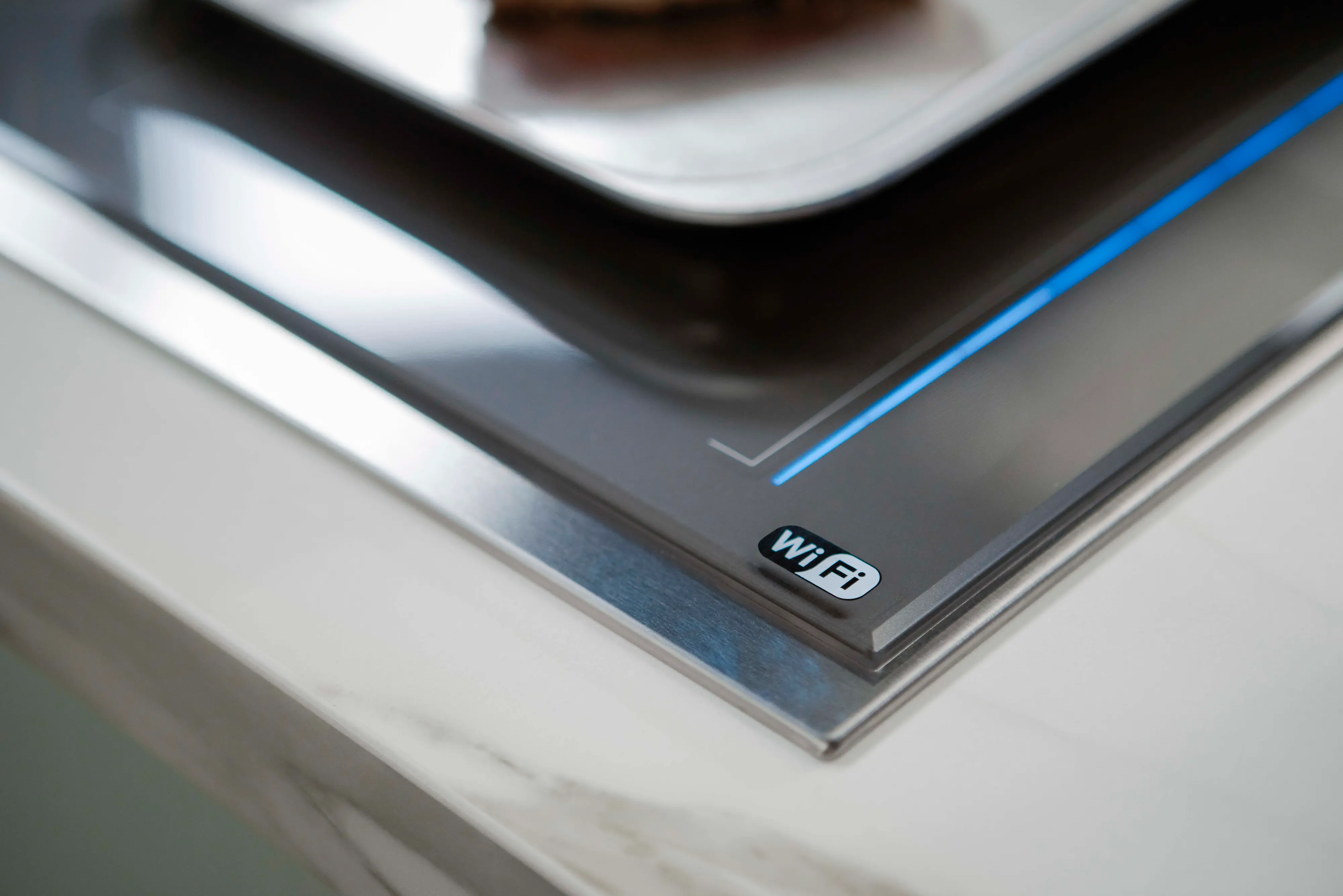 Freedom® Induction Cooktop 36'' , Surface Mount With Frame CIT36YWB