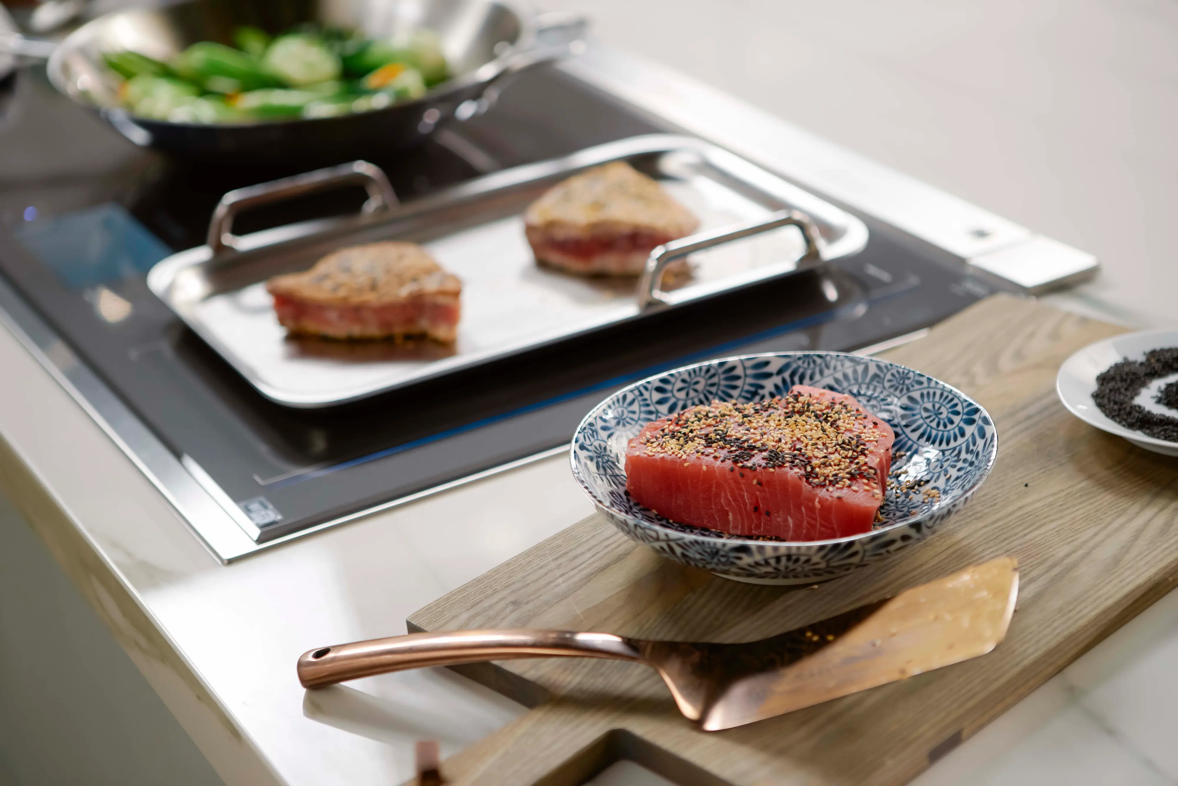 Freedom® Induction Cooktop 36'' , Surface Mount With Frame CIT36YWB