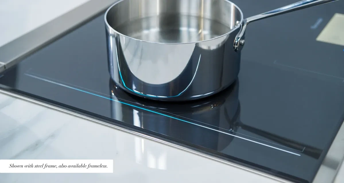 Sapphire Glow lights indicate cookware position