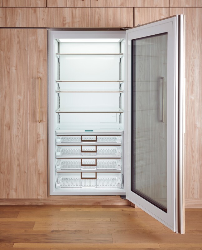 36" Classic Refrigerator with Glass Door - Pro Handle CL3650RASPL
