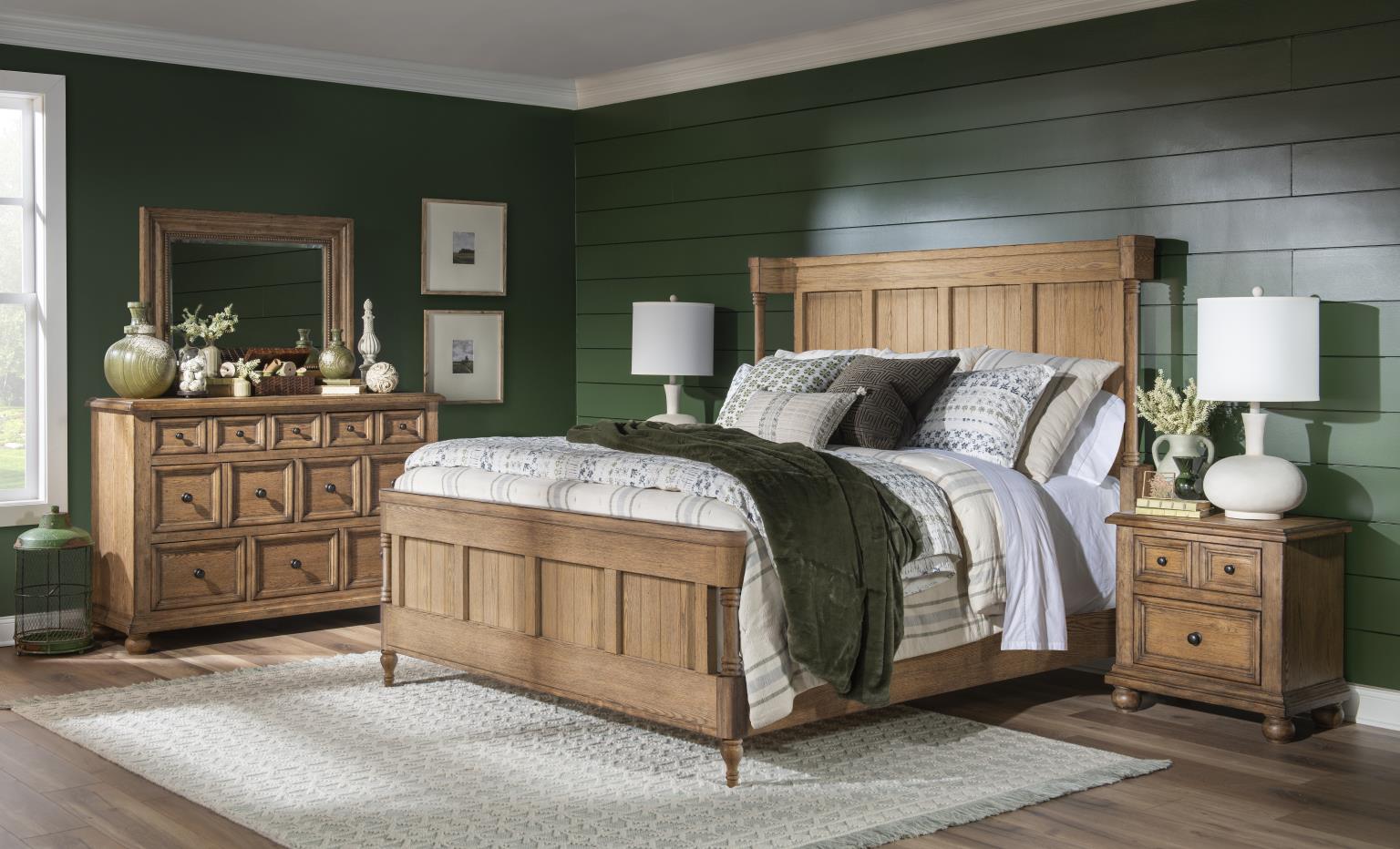 Complete Shelter Bed 5/0 Queen Barnwood Oak CLH4010-4205K CLH40104205K