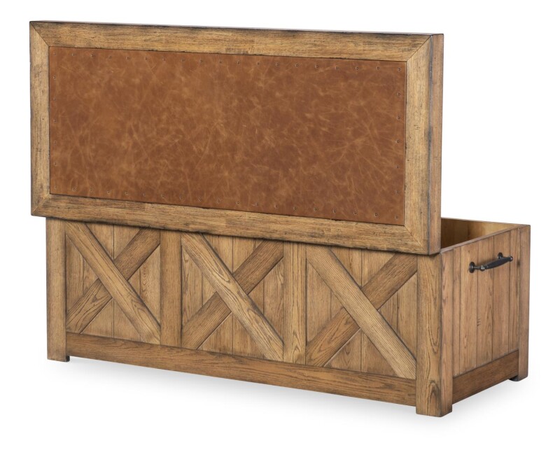 Vintage Market AT Captains Trunk Cocktail Table CLH4010903