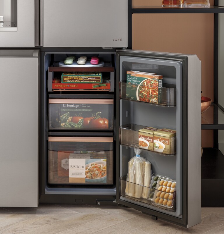 Café 27.4 Cu. Ft. Smart Quad-door Refrigerator In Platinum Glass CQE28DM5NS5