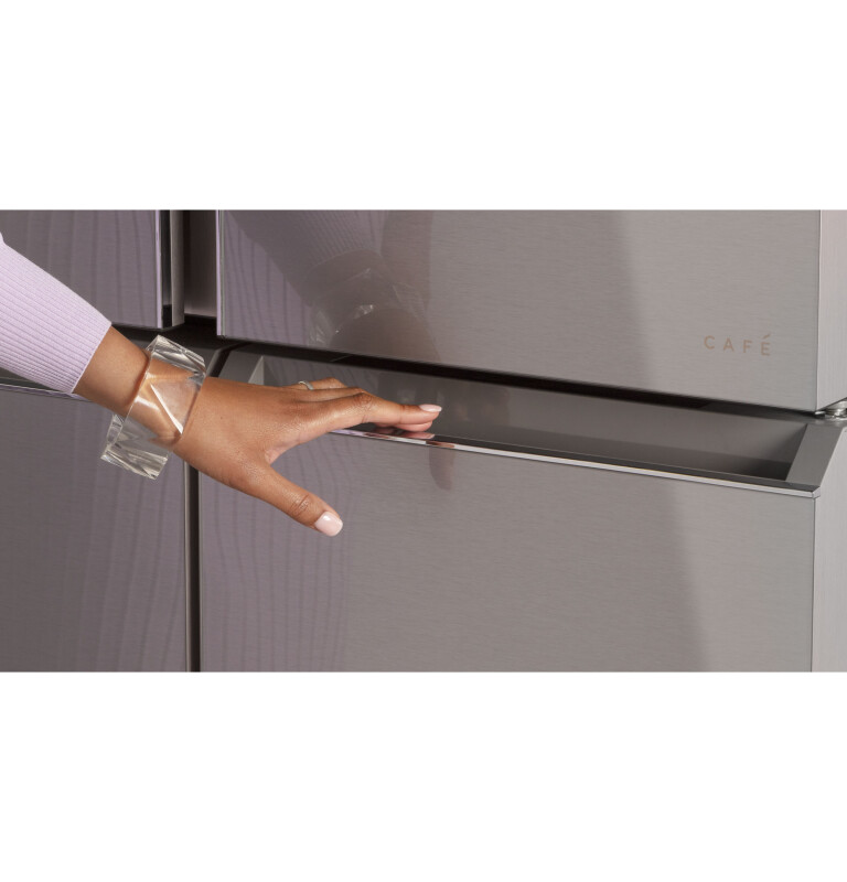 Café 27.4 Cu. Ft. Smart Quad-door Refrigerator In Platinum Glass CQE28DM5NS5