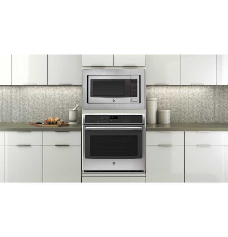 GE Series 30" Built-In Single Convection Wall Oven CT9050SHSS