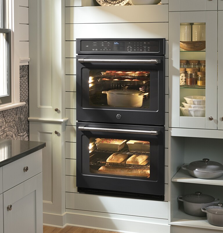 Café Series 30" Built-in Double Convection Wall Oven CT9550EKDS