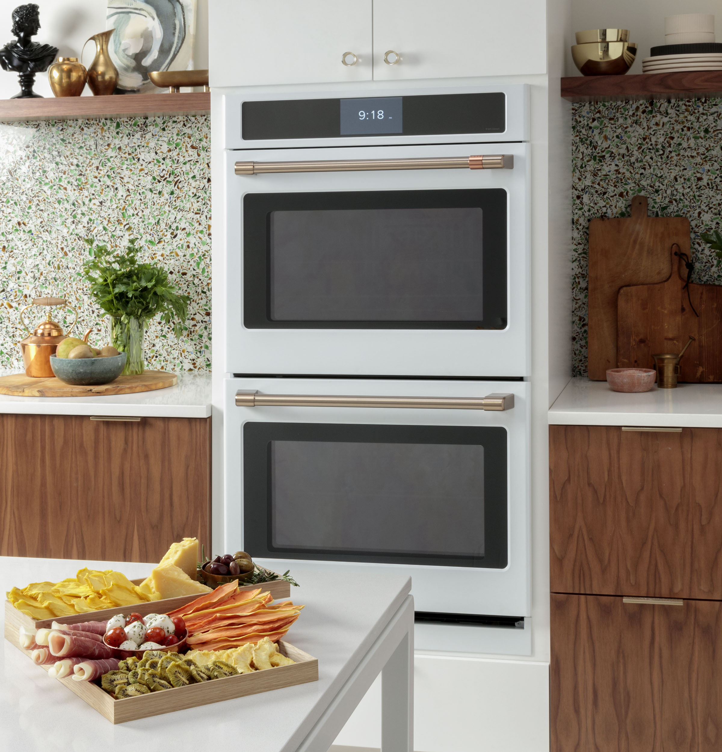 CAFÉ™ Professional Series 30" Smart Built-In Convection Double Wall Oven view 9