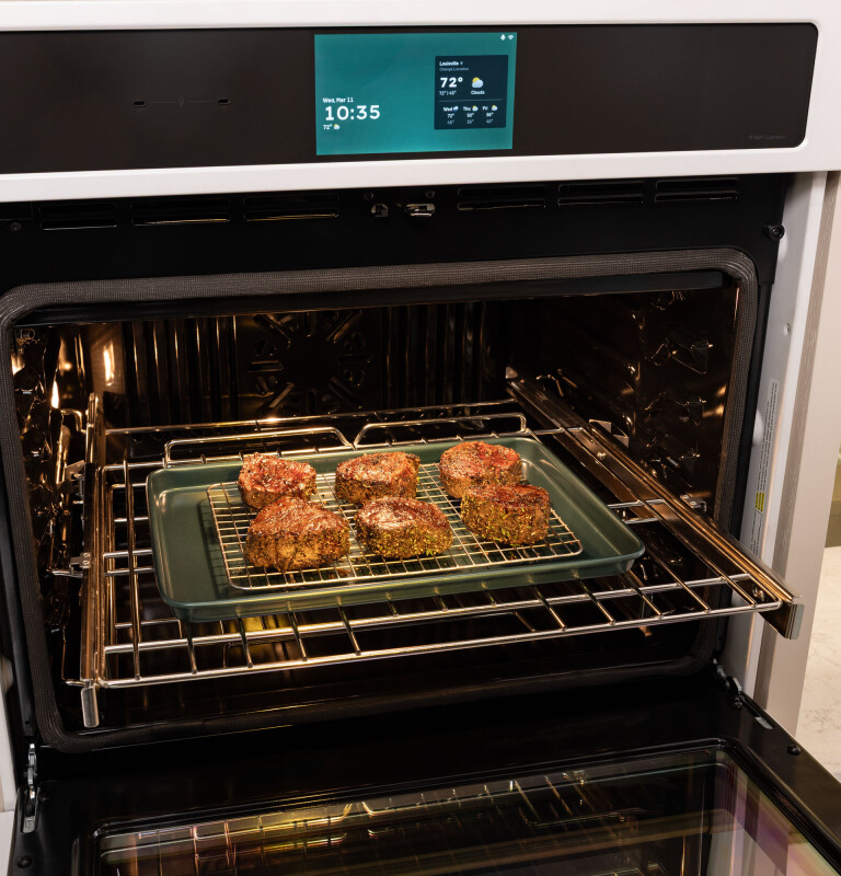 Café Professional Series 30" Smart Built-in Convection Double Wall Oven CTD90DP4ZW2