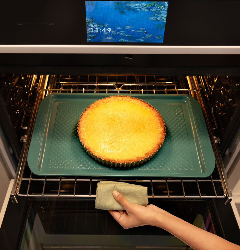 Café Professional Series 30" Smart Built-in Convection Double Wall Oven CTD90DP4ZW2