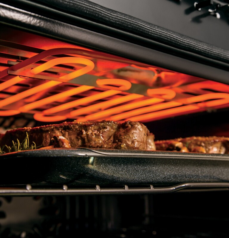 CAFÉ™ Professional Series 30" Smart Built-In Convection French-Door Double Wall Oven view 7