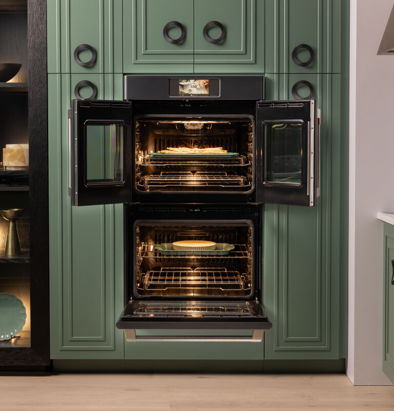 Café Professional Series 30" Smart Built-in Convection French-door Double Wall Oven CTD90FP3ZD1