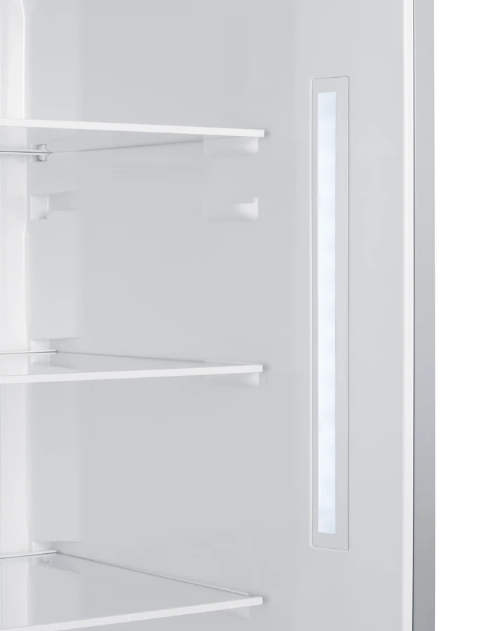 28" Wide Top-Mount Refrigerator-Freezer with Icemaker CTR15SSIMLHD