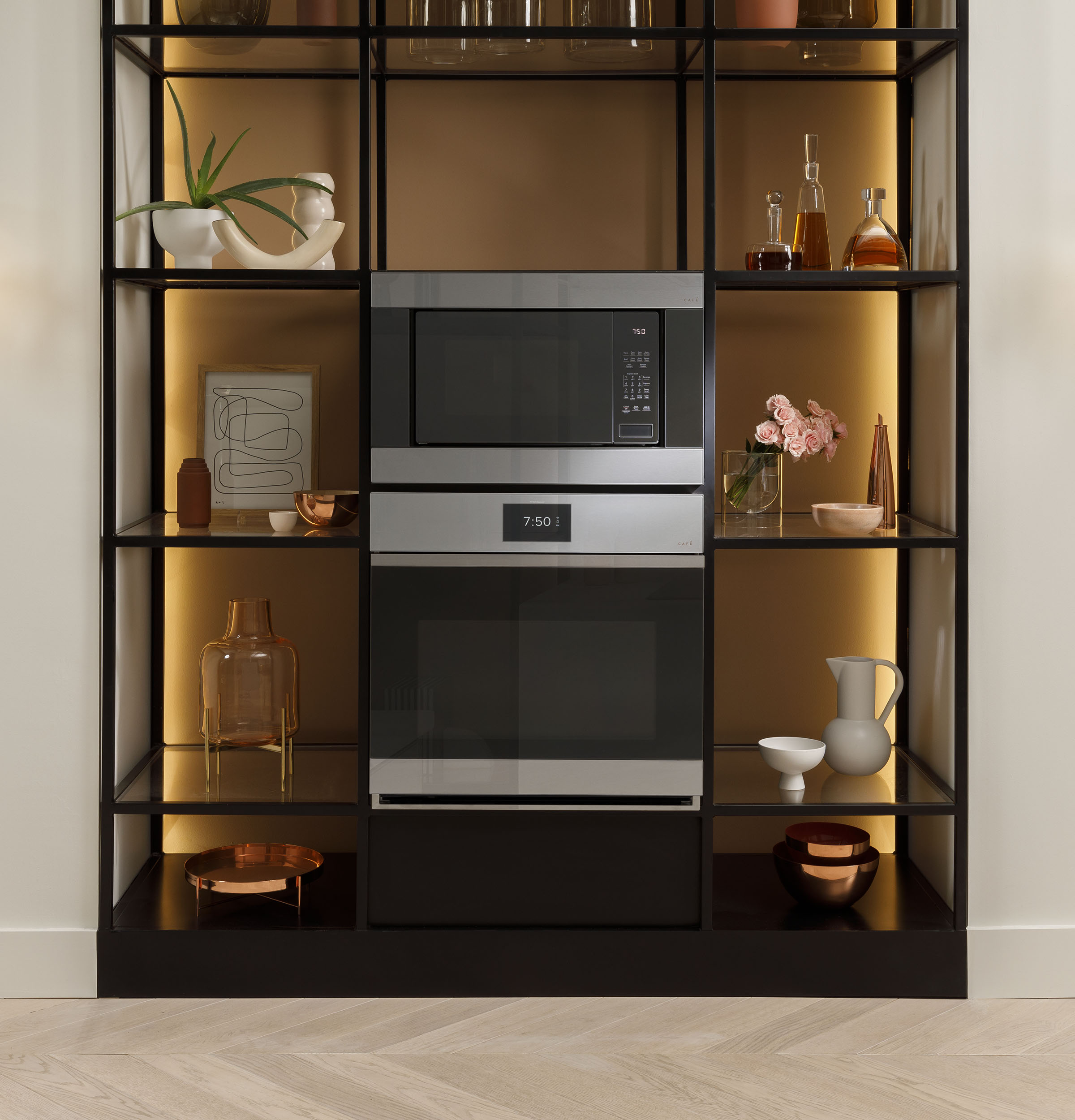 CAFÉ™ 30" Smart Built-In Convection Single Wall Oven in Platinum Glass view 5