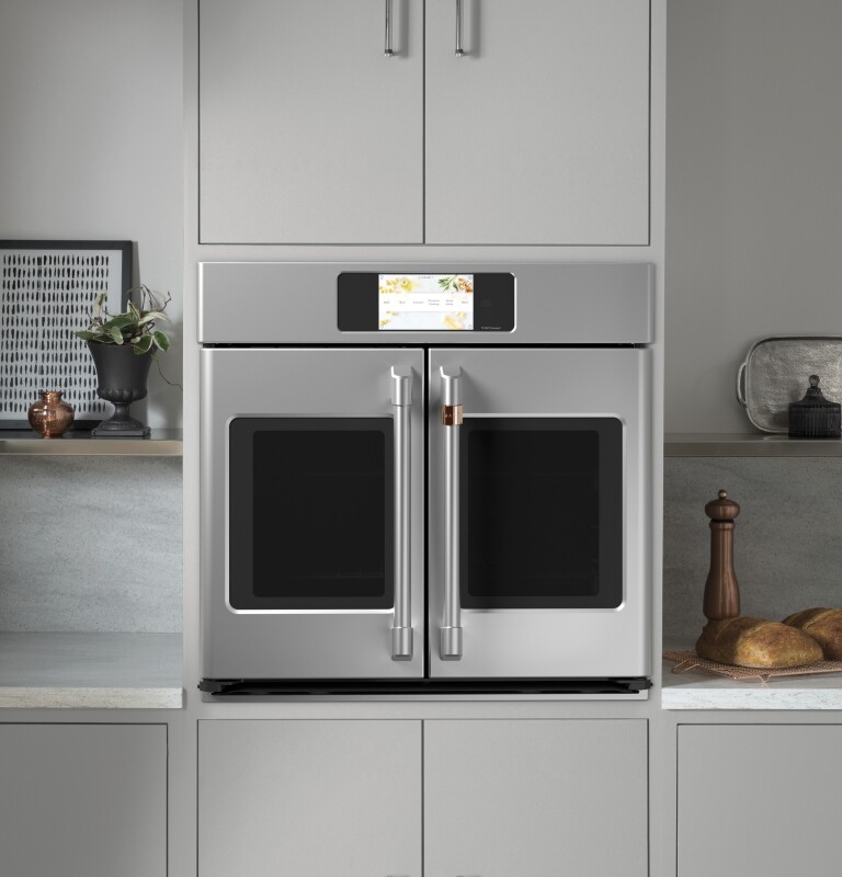 CAFÉ™ Professional Series 30" Smart Built-In Convection French-Door Single Wall Oven view 21