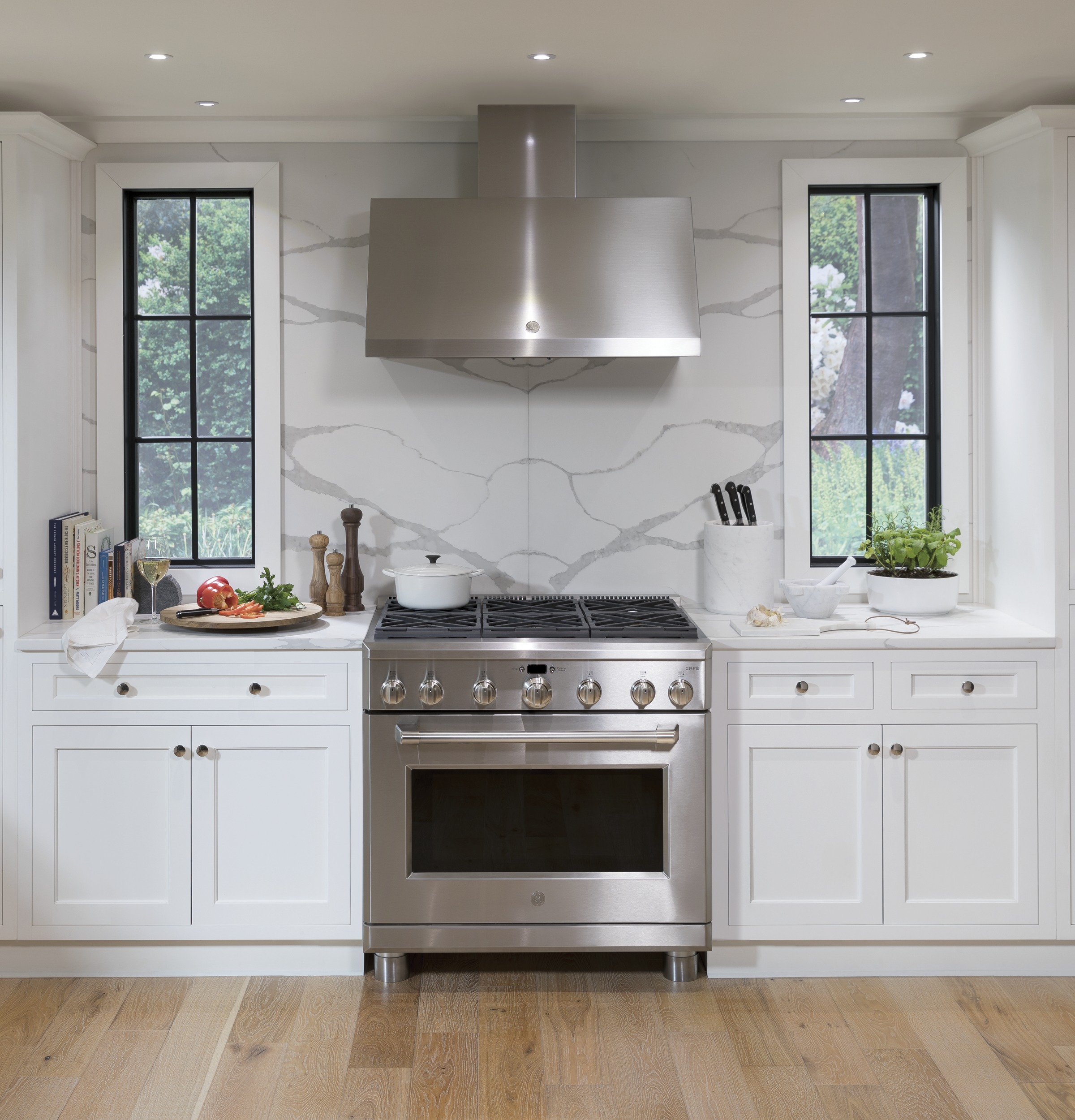 Café Series 36" Commercial Hood CV966TSS