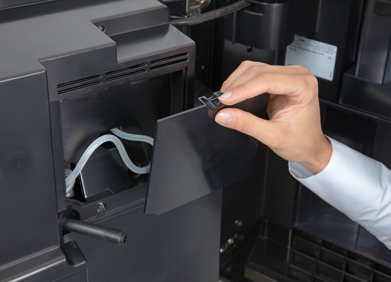 Built‑in coffee machine with bean-to-cup system and OneTouch for Two for perfect coffee enjoyment. CVA6405