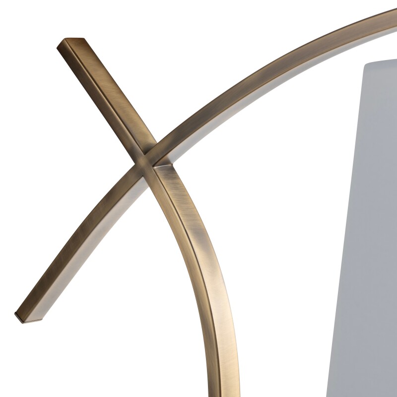Alto Floor Lamp CVAER2250