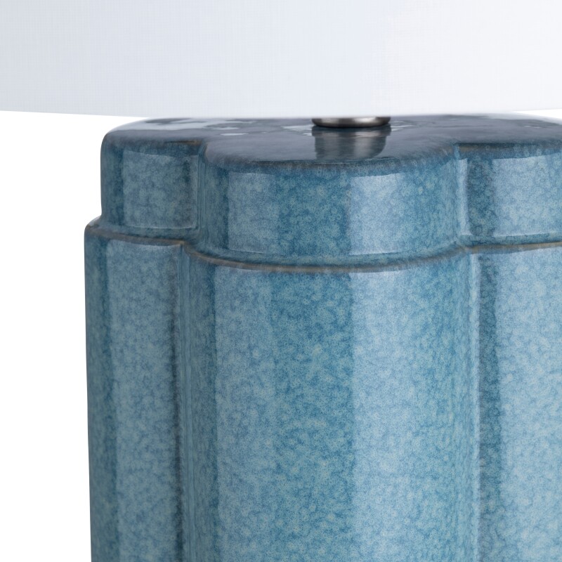 Quatrefoil Table Lamp CVAP3131