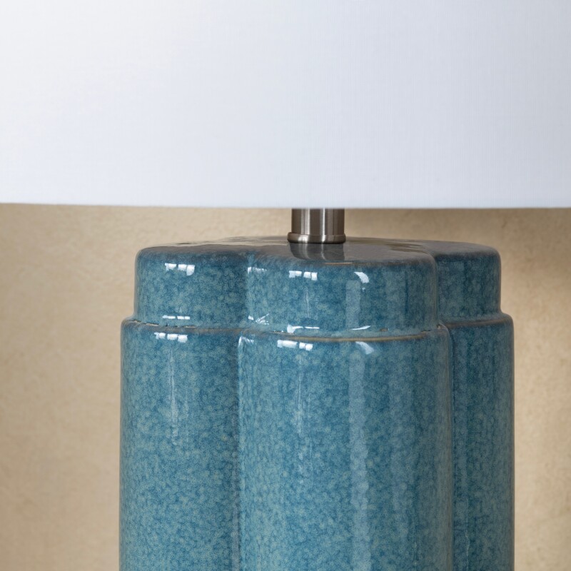 Quatrefoil Table Lamp CVAP3131