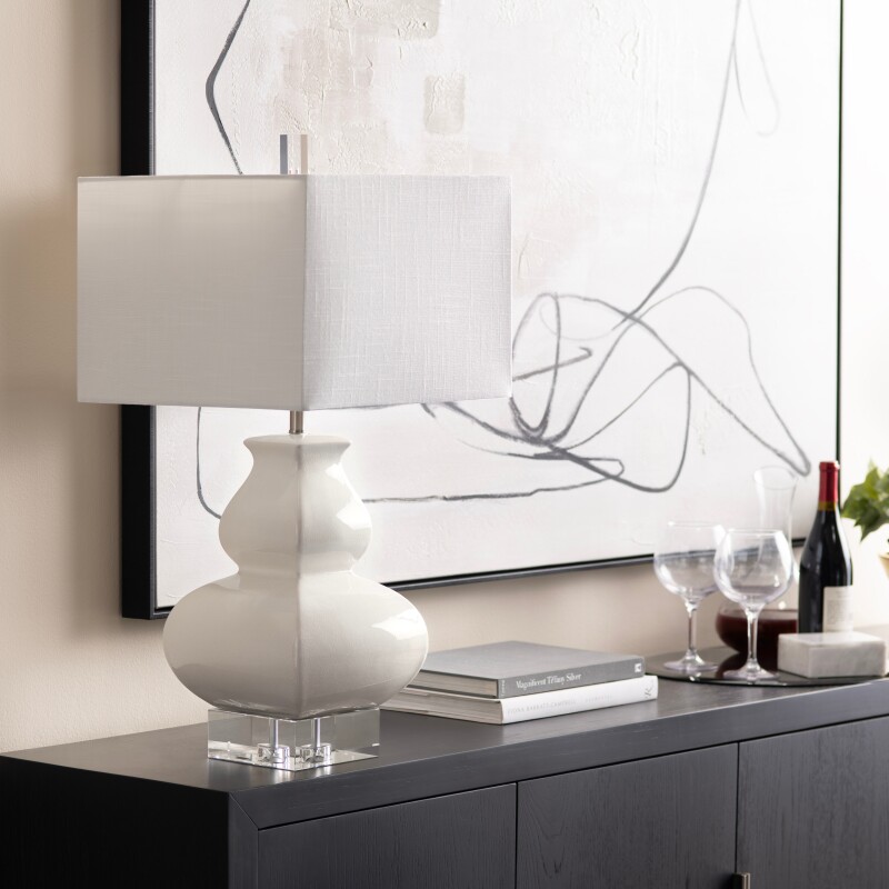 White Serafina Table Lamp CVAZP101A